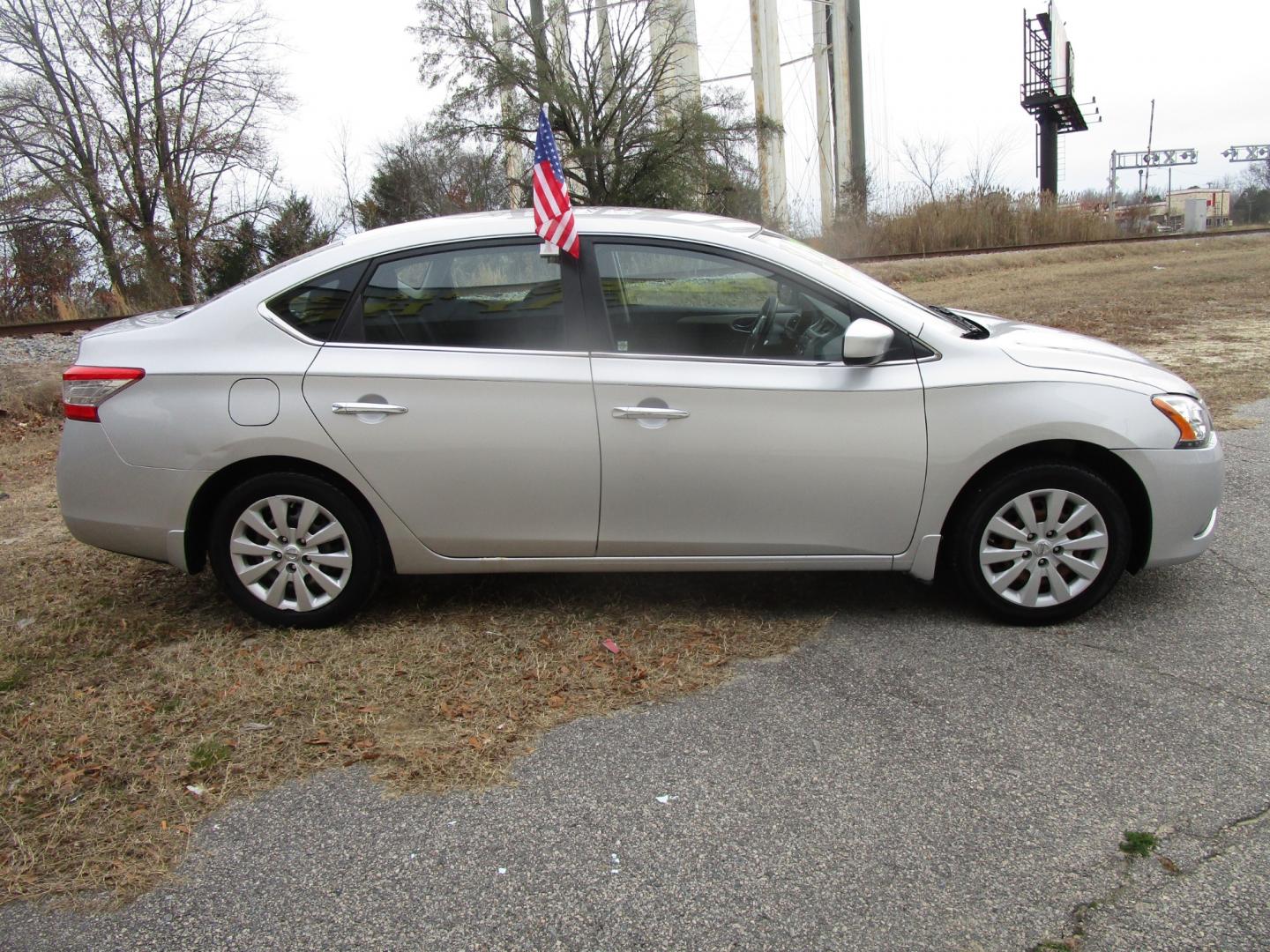 2015 Silver Nissan Sentra (3N1AB7APXFY) , located at 2553 Airline Blvd, Portsmouth, VA, 23701, (757) 488-8331, 36.813889, -76.357597 - **VEHICLE TERMS*** Down Payment: $699 Weekly Payment: $95 APR: 23.9% Repayment Terms: 42 Months ***CALL ELIZABETH SMITH - DIRECTOR OF MARKETING @ 757-488-8331 TO SCHEDULE YOUR APPOINTMENT TODAY AND GET PRE-APPROVED RIGHT OVER THE PHONE*** - Photo#4